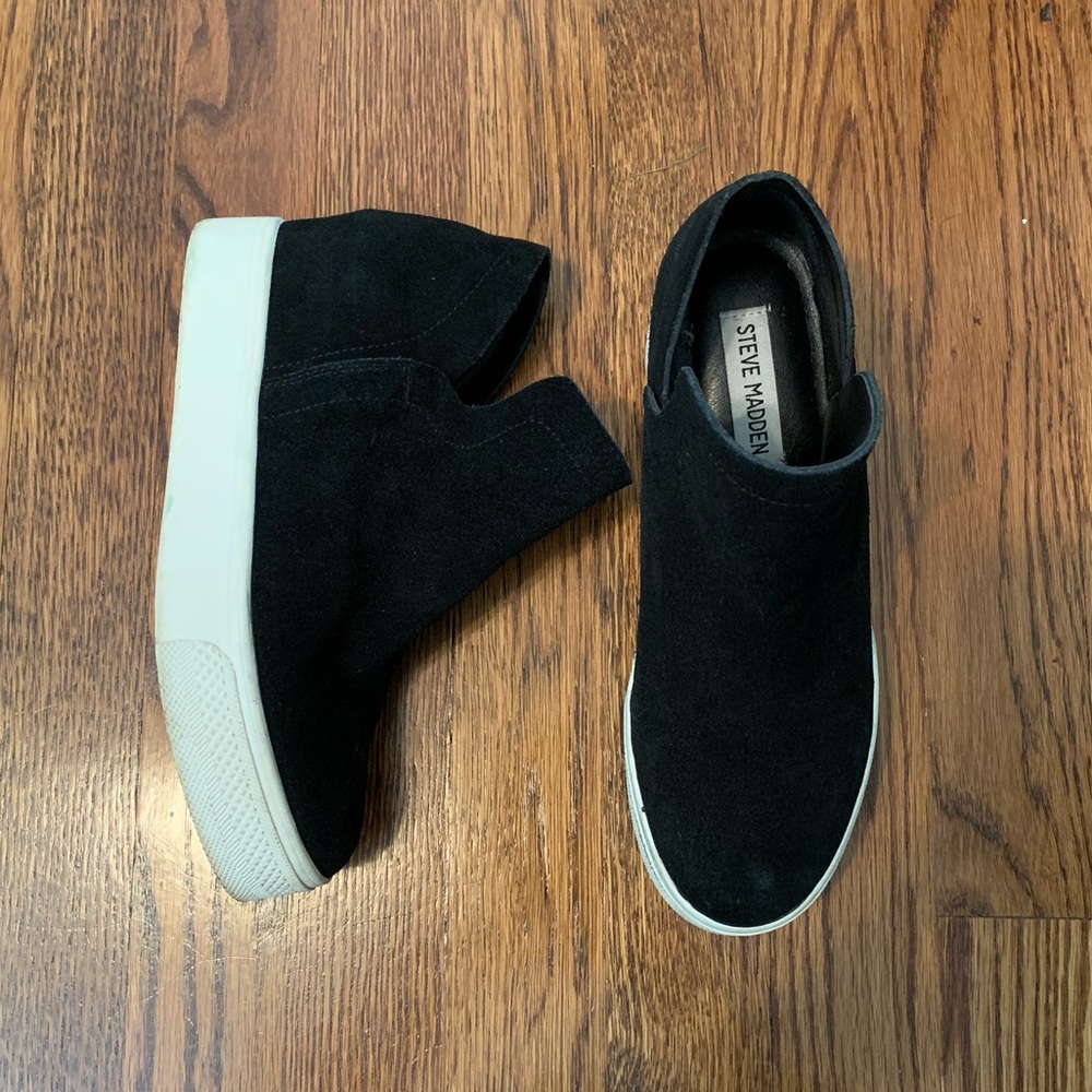 Steve Madden black suede sneaker wedge